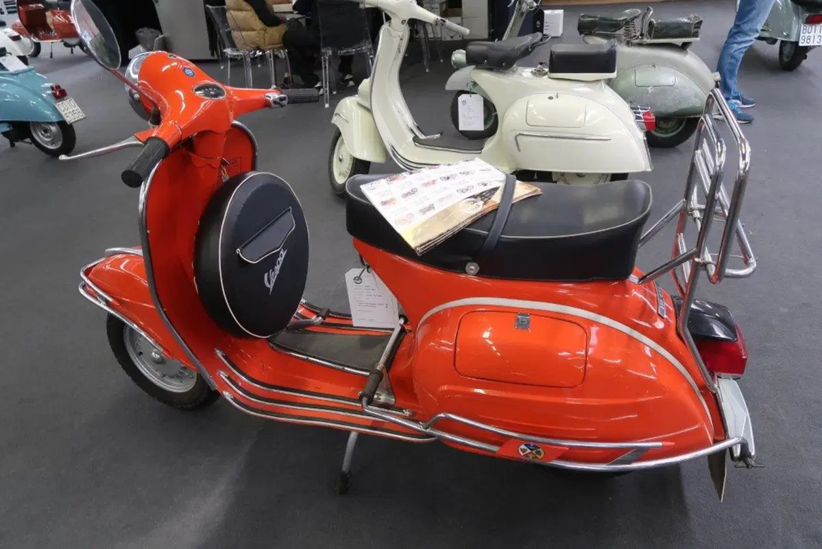 Modena Motor Gallery. Moto, auto e tanto pubblico (17)