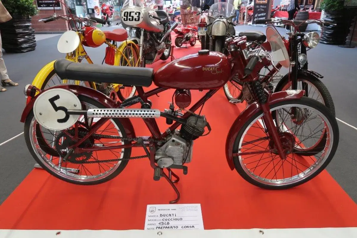 Modena Motor Gallery. Moto, auto e tanto pubblico (20)