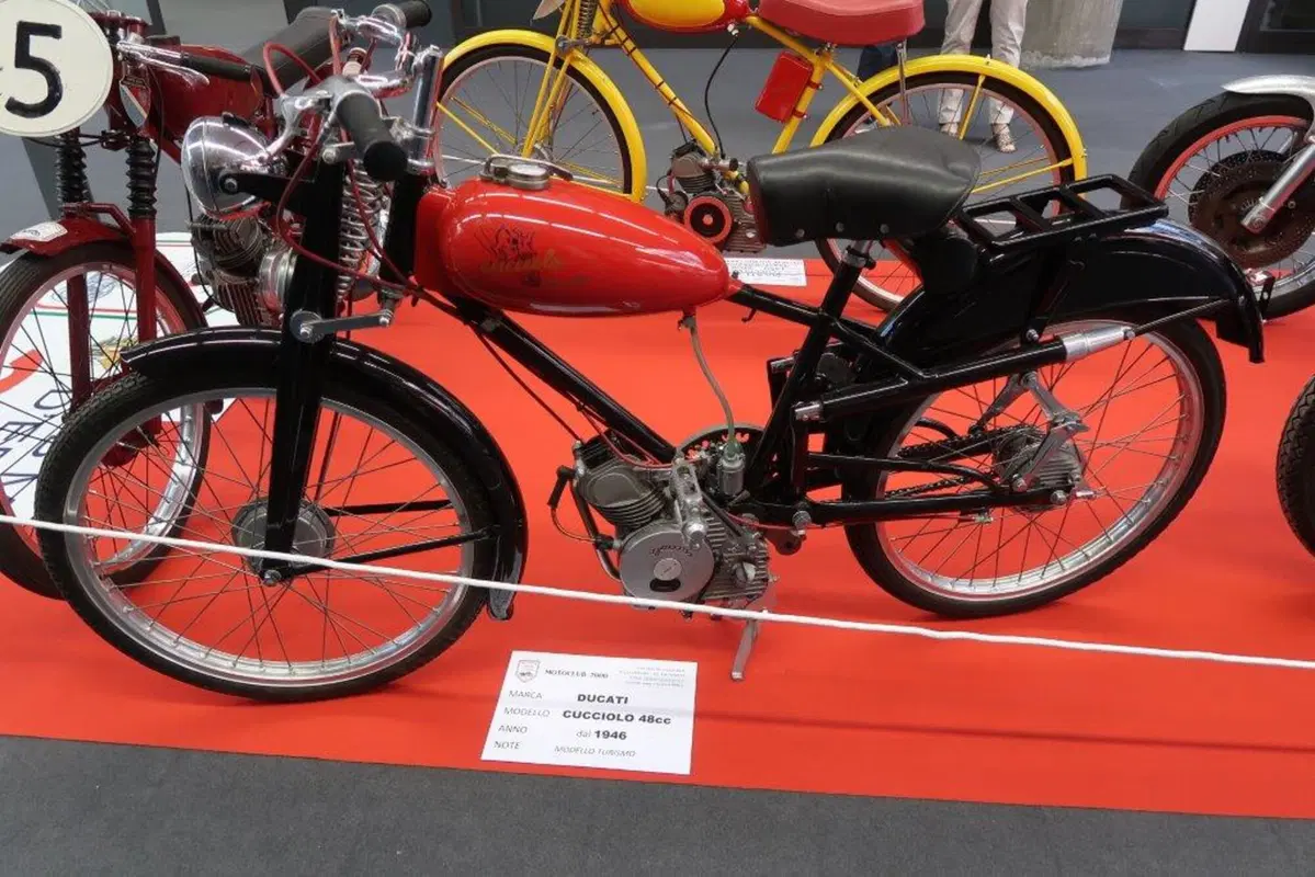 Modena Motor Gallery. Moto, auto e tanto pubblico (31)