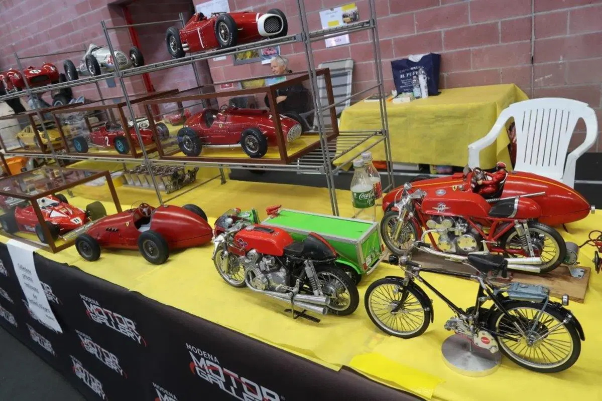 Modena Motor Gallery. Moto, auto e tanto pubblico (28)
