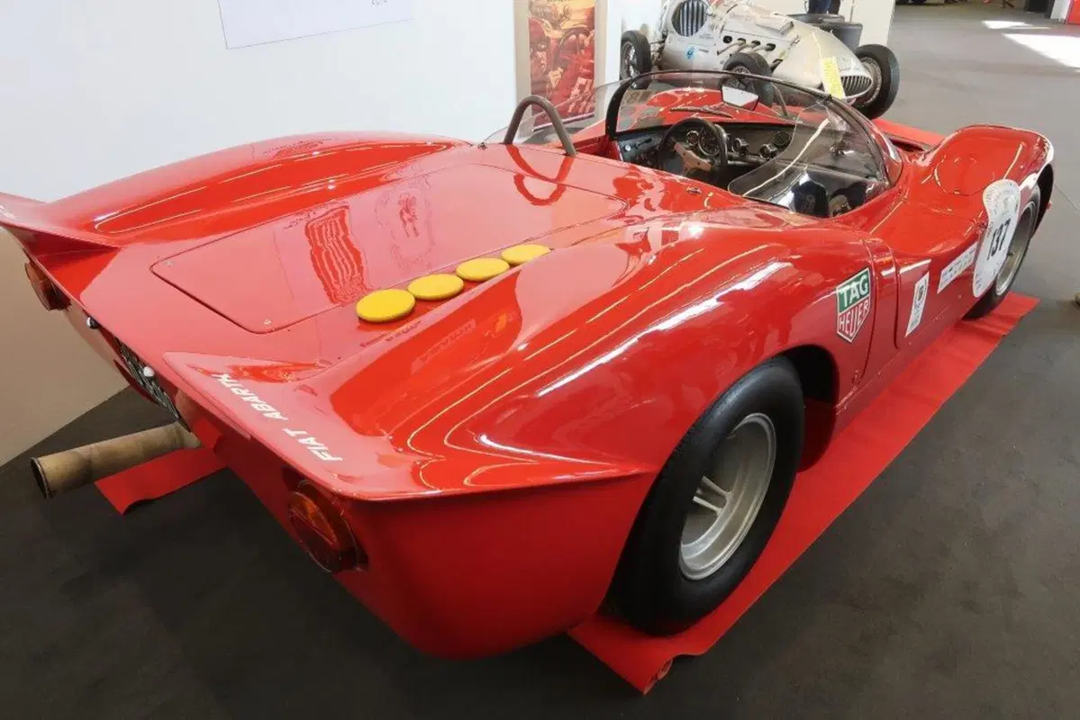 Modena Motor Gallery. Moto, auto e tanto pubblico (49)
