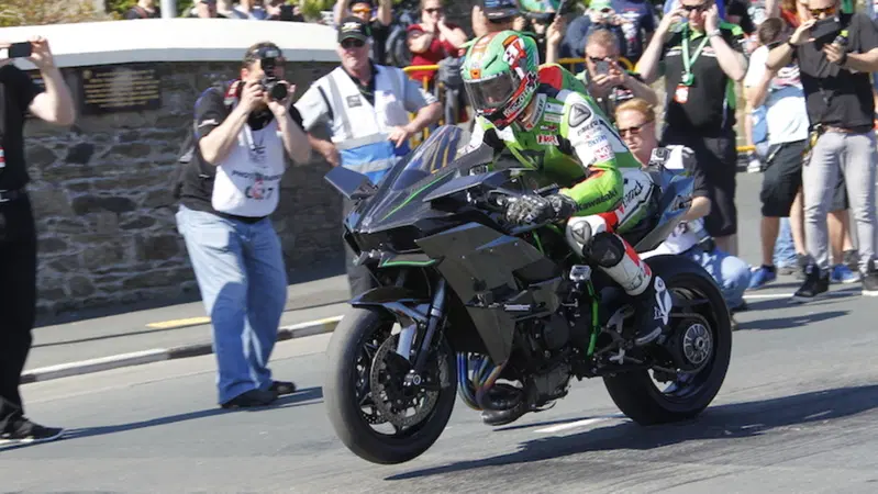 Tourist Trophy 2015, James Hillier: &ldquo;La Kawasaki H2R fa paura&rdquo;