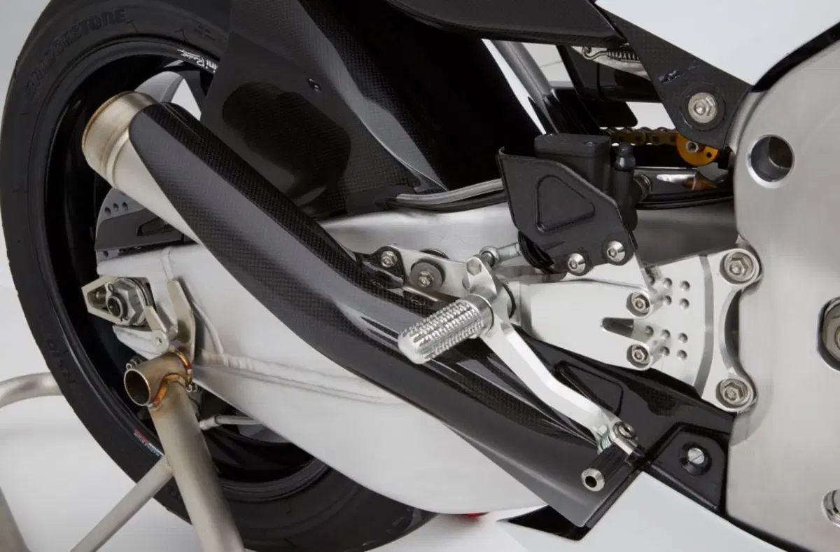Honda RC213V-S, svelati i dati tecnici e il prezzo (24)