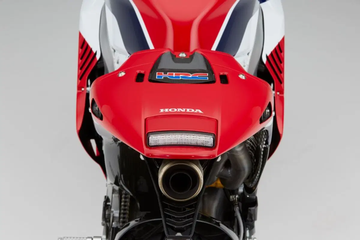 Honda RC213V-S, svelati i dati tecnici e il prezzo (22)