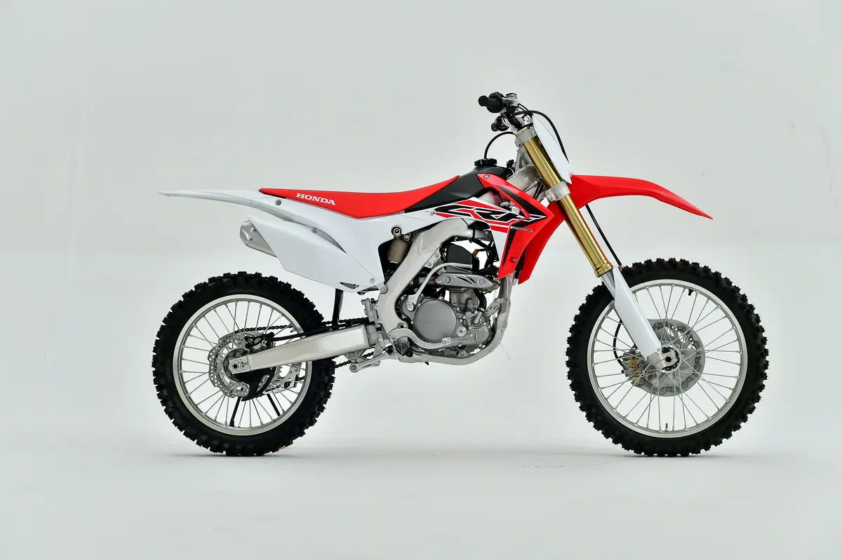 Honda CRF250R e CRF450R 2016 (2)