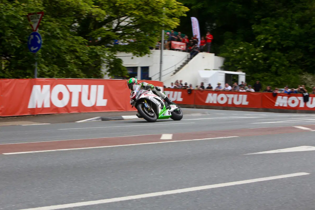 Tourist Trophy 2015, Senior: McGuinness torna alla vittoria! (2)