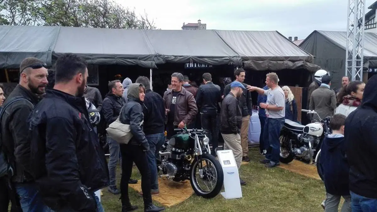 Wheels and waves: le foto delle moto e del pubblico (6)