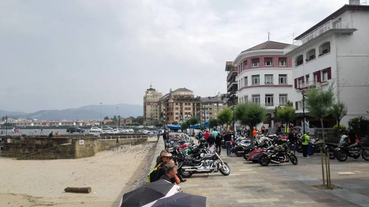Wheels and waves: le foto delle moto e del pubblico (2)