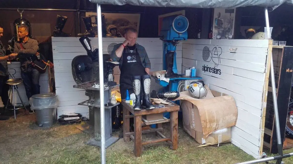 Wheels and waves: le foto delle moto e del pubblico (12)