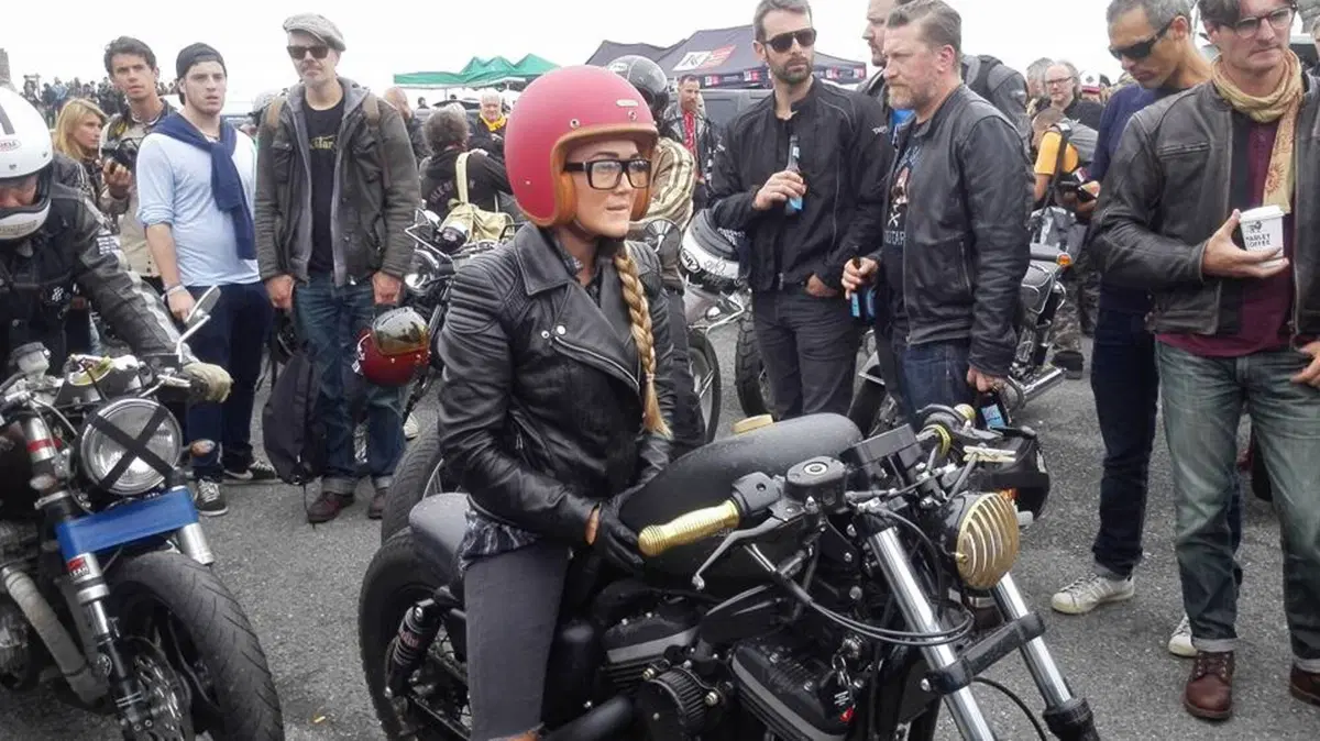 Wheels and waves: le foto delle moto e del pubblico (19)