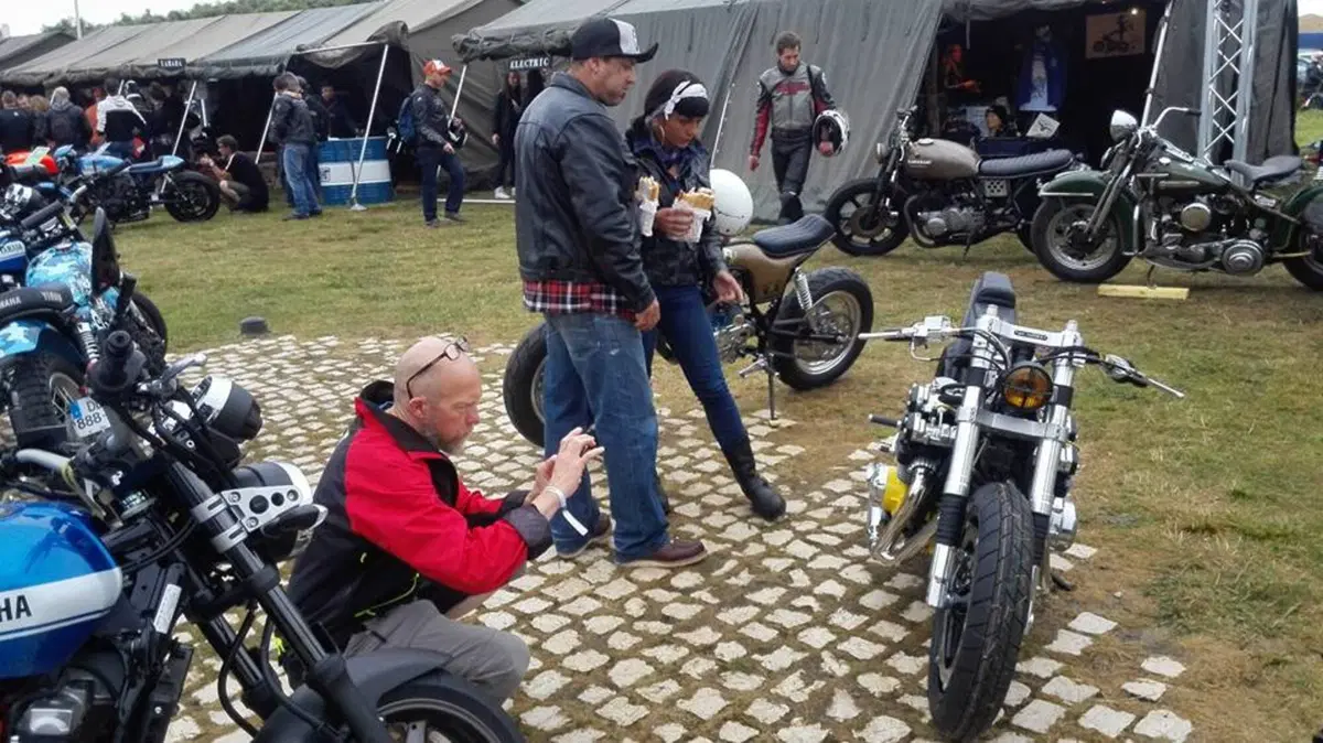 Wheels and waves: le foto delle moto e del pubblico (25)