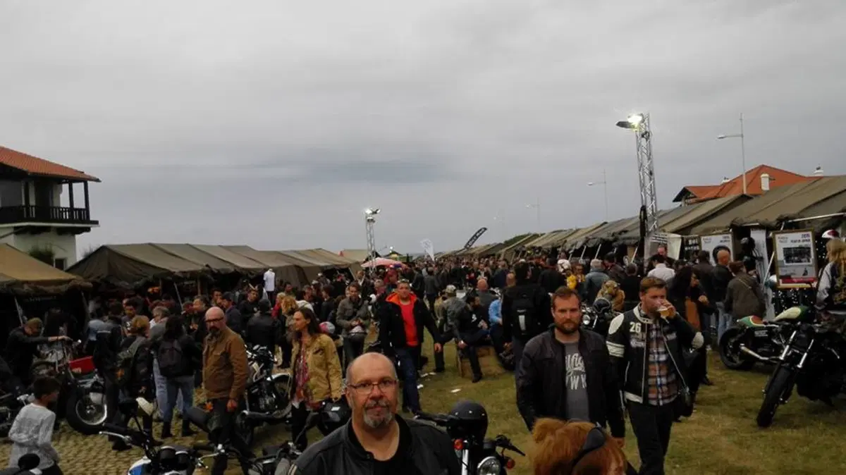 Wheels and waves: le foto delle moto e del pubblico (26)