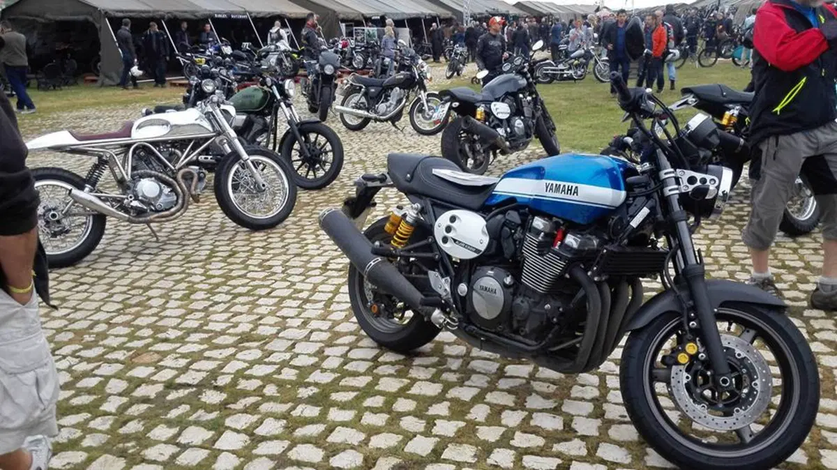 Wheels and waves: le foto delle moto e del pubblico (3)