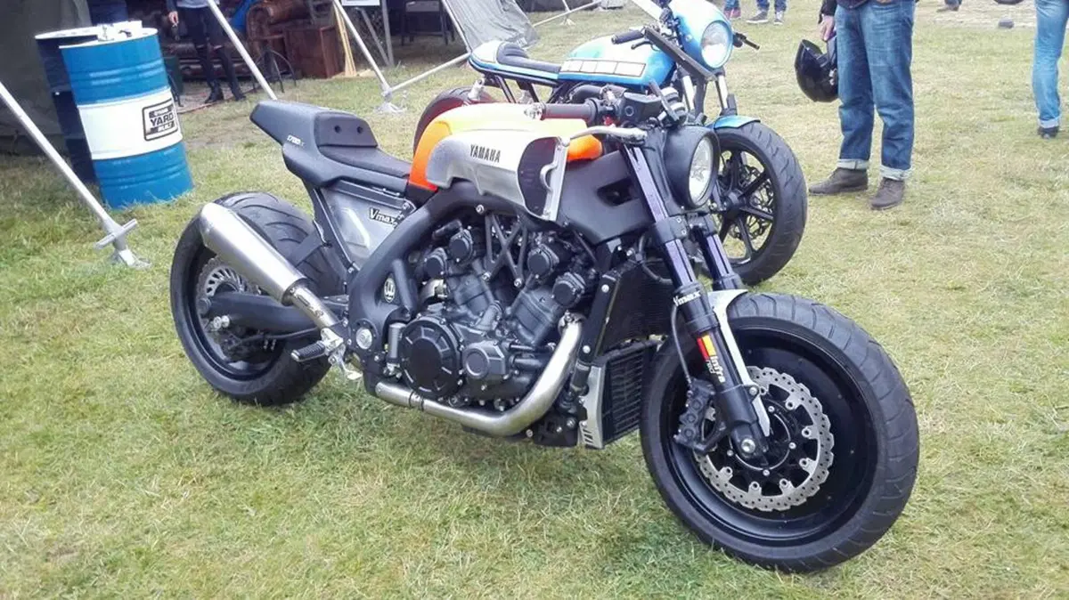 Wheels and waves: le foto delle moto e del pubblico (5)
