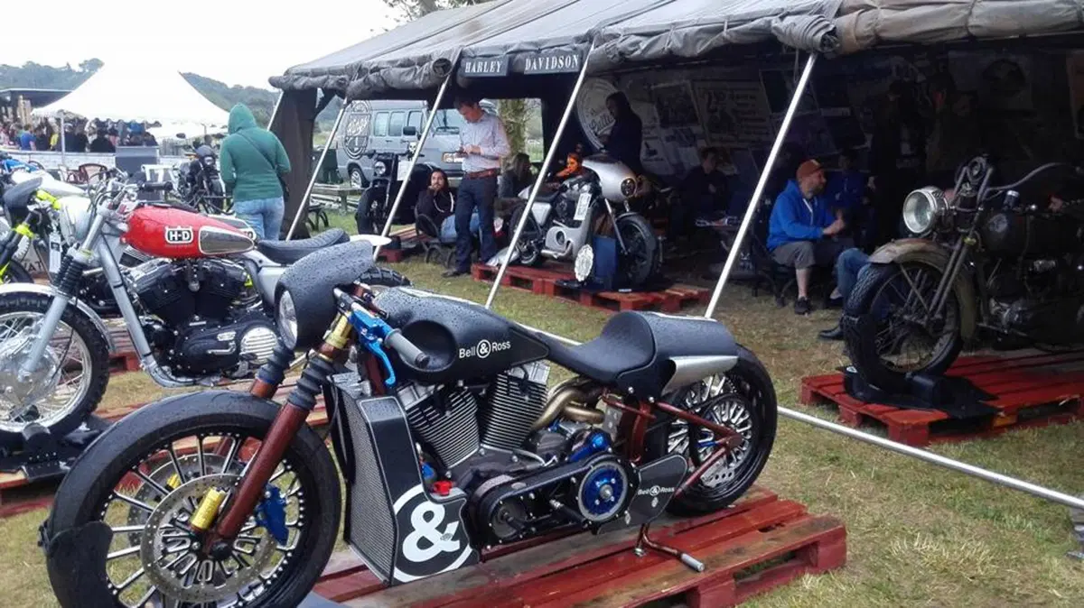 Wheels and waves: le foto delle moto e del pubblico (7)