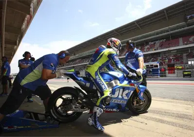 MotoGP 2015. Suzuki Aprilia: il confronto è improponibile