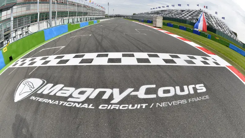 SBK. A Magny Cours riprende l'inseguimento al leader Rea 