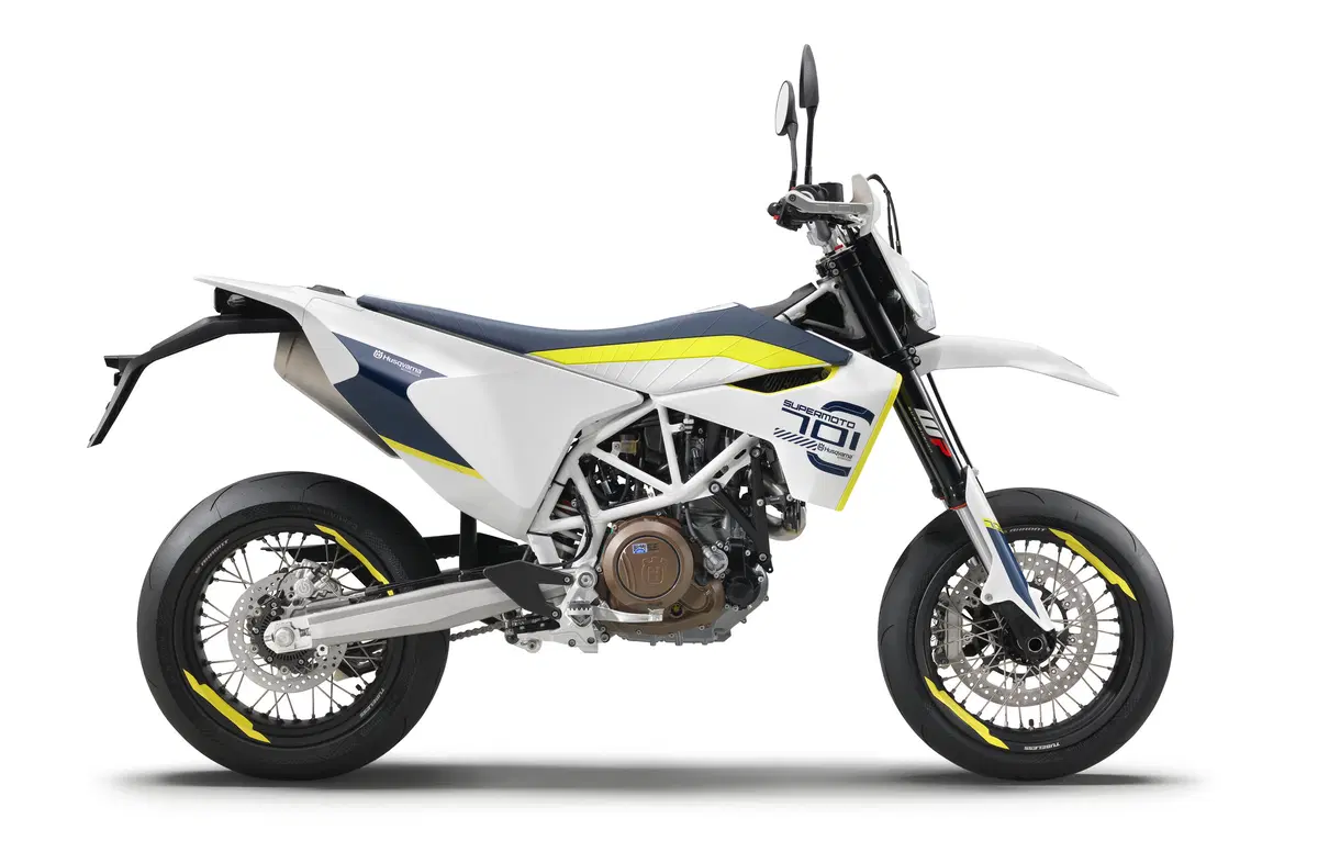 Husqvarna 701 Enduro e 701 Supermoto 2017 (5)