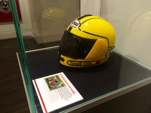 Il celebre casco di Joey Dunlop