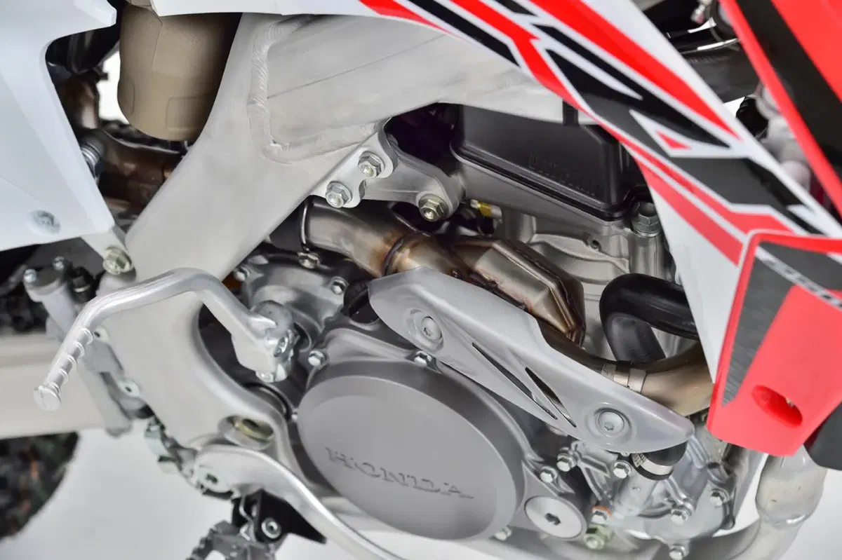 Honda CRF 250R CRF 250RF (2016) (4)