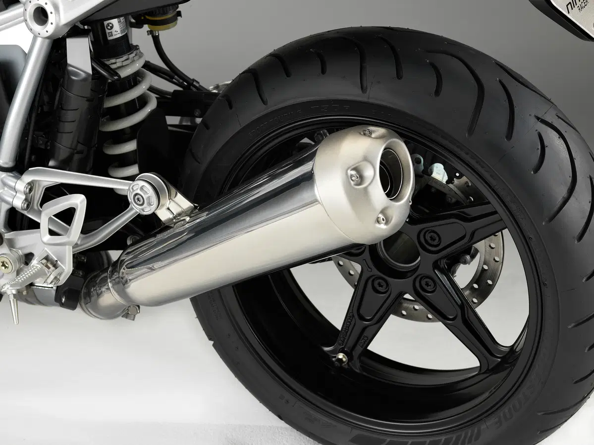BMW R nineT Racer 2017 a Intermot, foto e dati EMBARGO (8)
