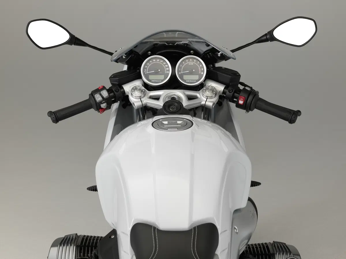 BMW R nineT Racer 2017 a Intermot, foto e dati EMBARGO (4)