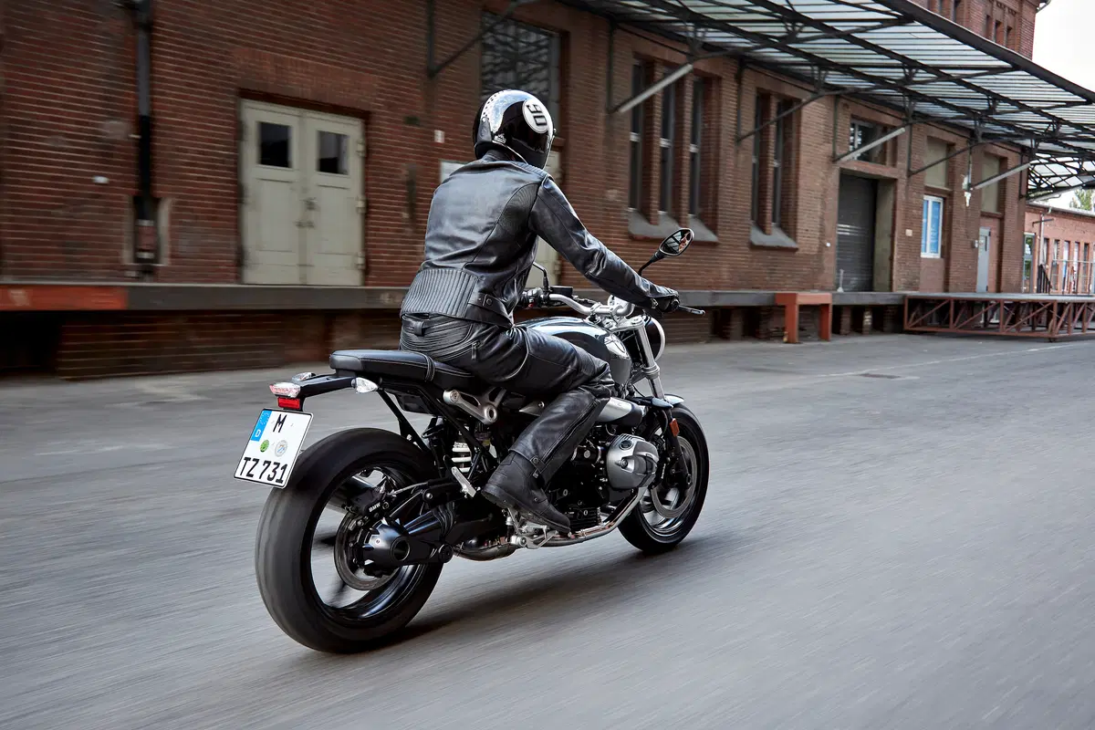 BMW R nineT Pure 2017 a Intermot, foto e dati EMBARGO (2)