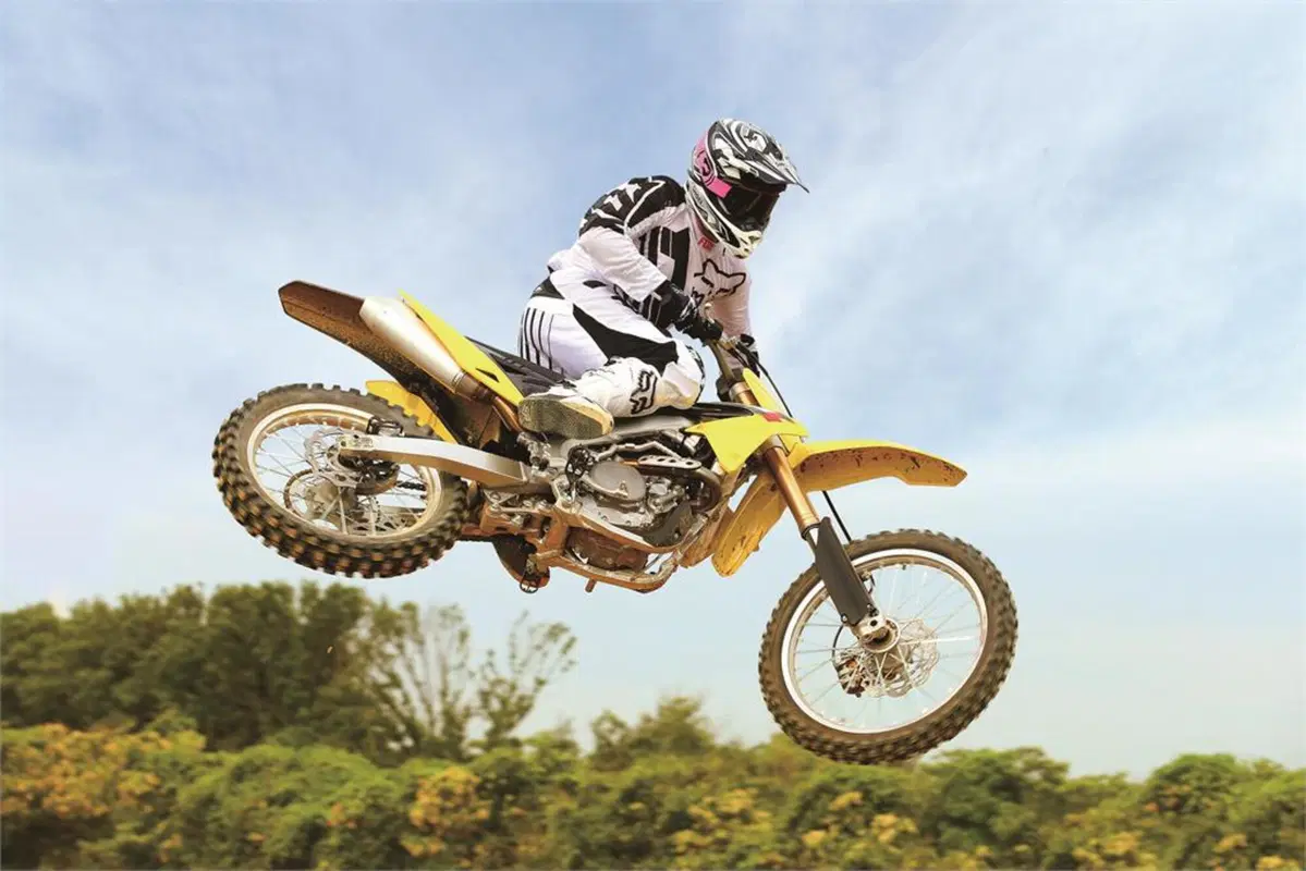 Suzuki RM-Z 250 2016 (3)