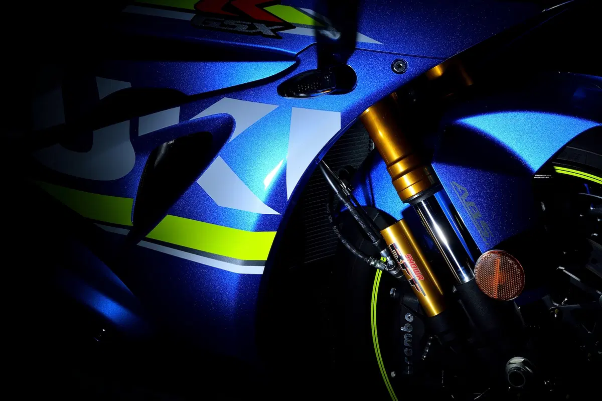 Suzuki GSX-R1000 e GSX-1000R 2017 ad Intermot 2016: foto e dati (12)