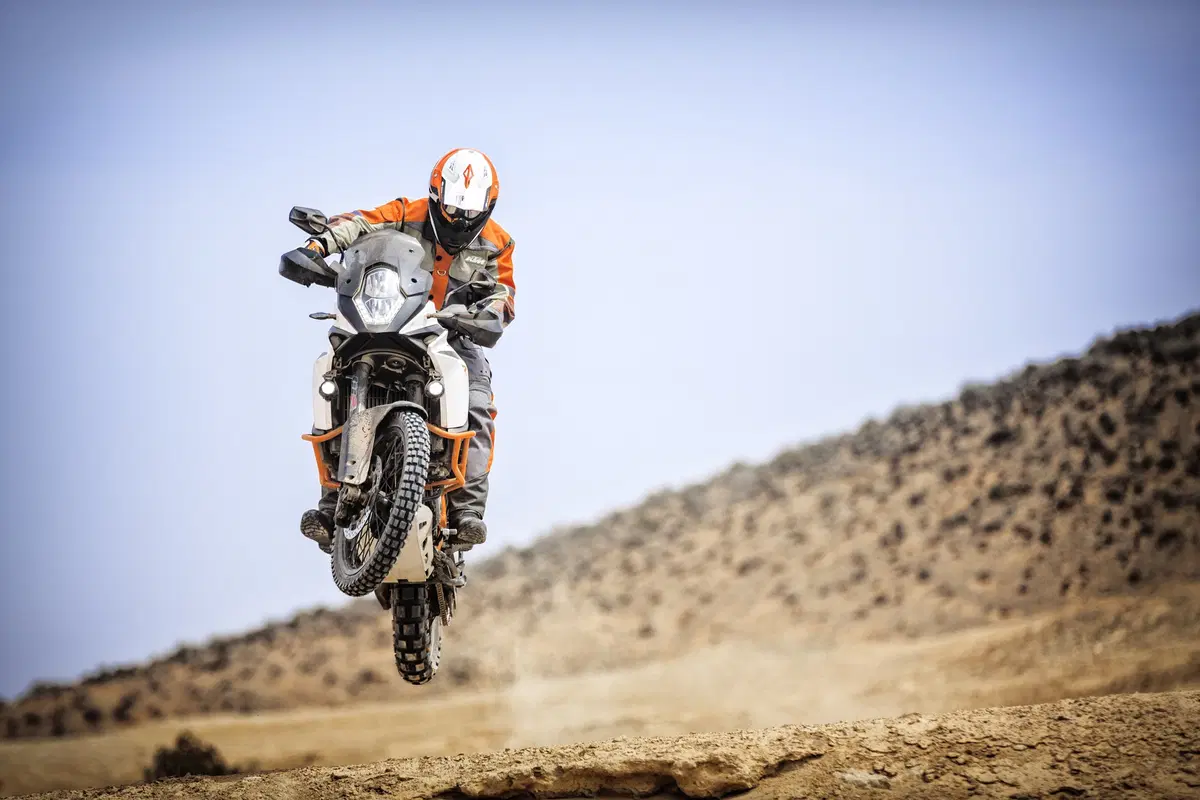 KTM 1090 Adventure R 2017: foto e dati EMBARGO