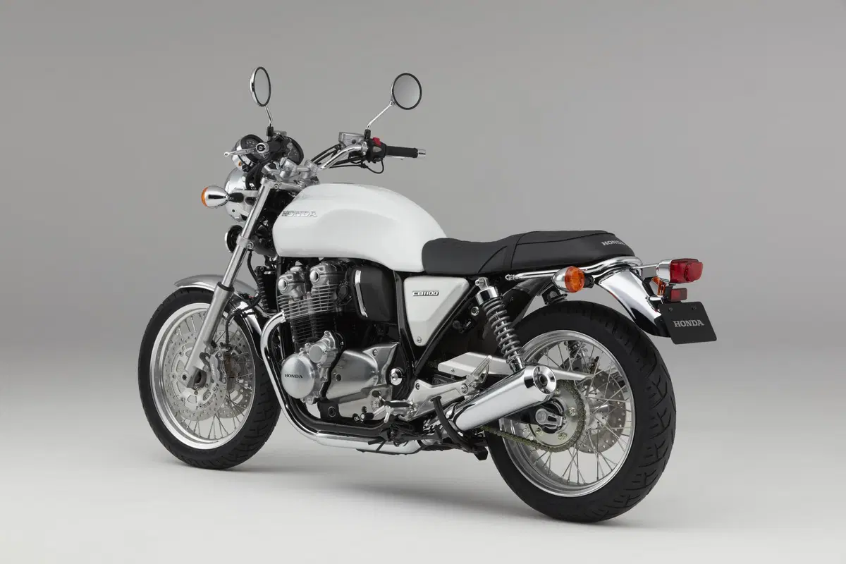 Honda CB1100EX 2017 a Intermot: foto e caratteristiche (4)