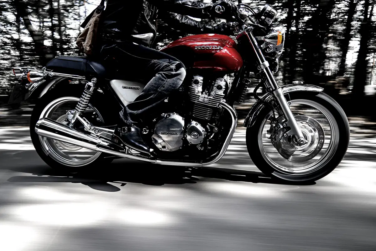 Honda CB1100EX 2017 a Intermot: foto e caratteristiche (13)