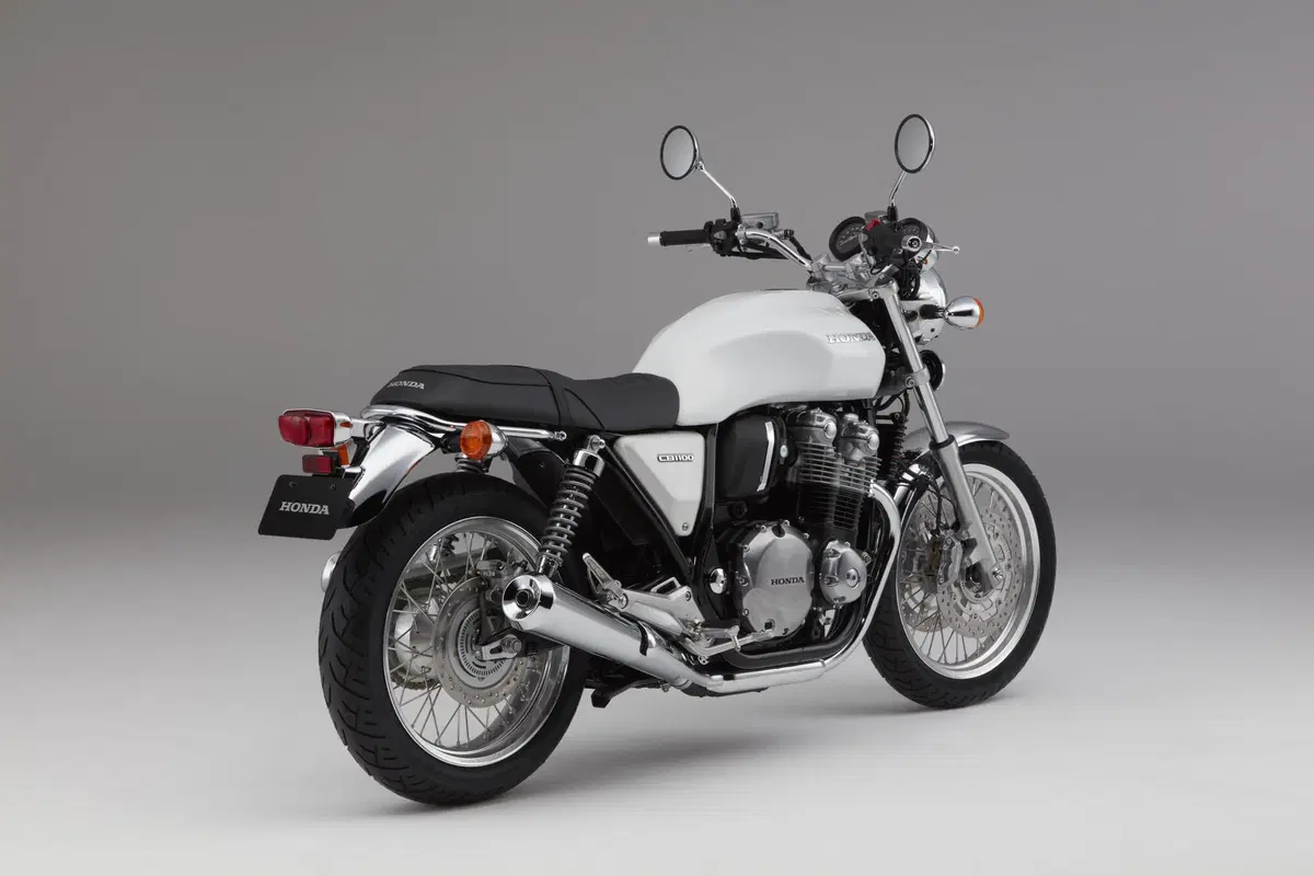 Honda CB1100EX 2017 a Intermot: foto e caratteristiche (10)