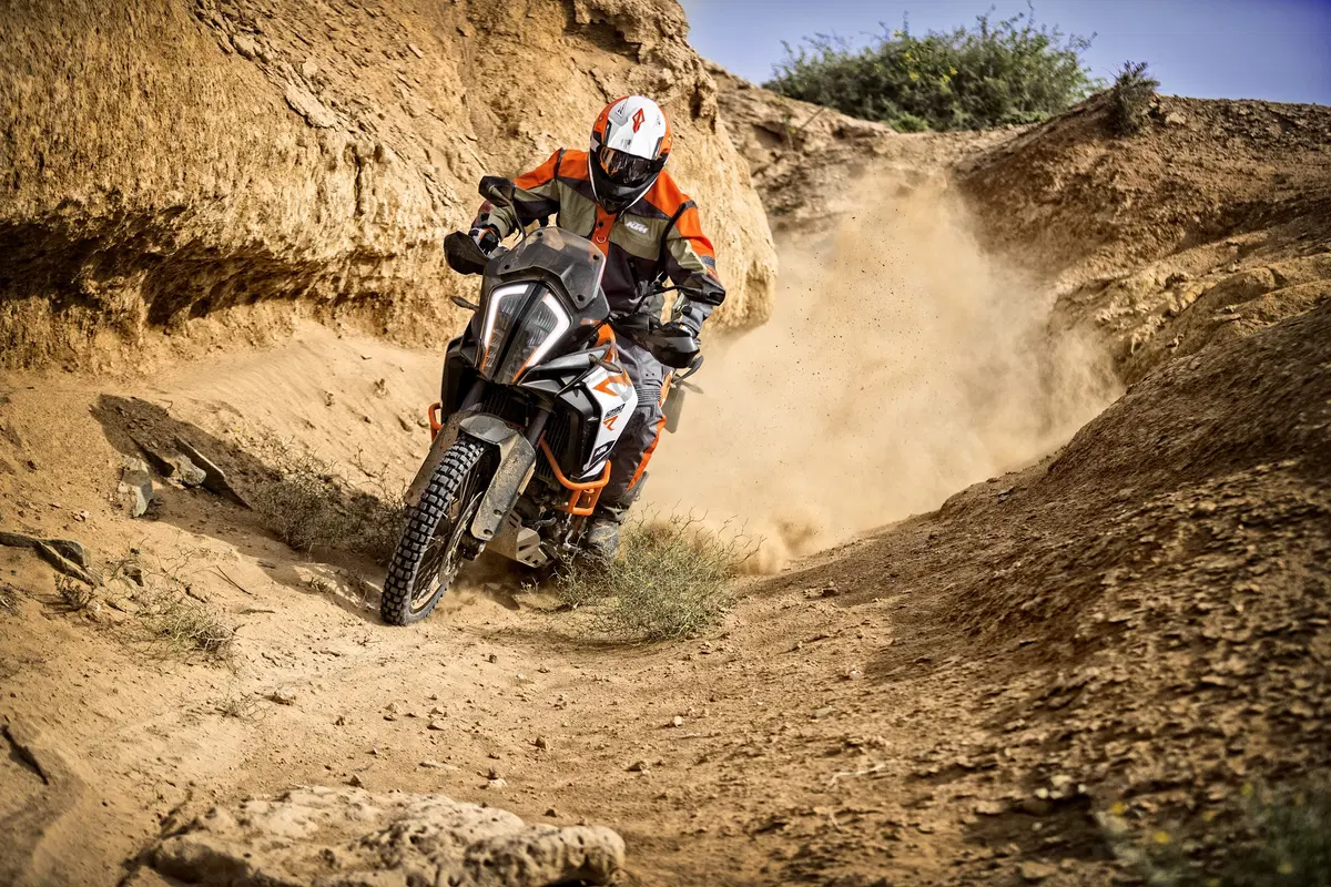 KTM 1290 Super Adventure R 2017: l'offroad con 160 cv (3)