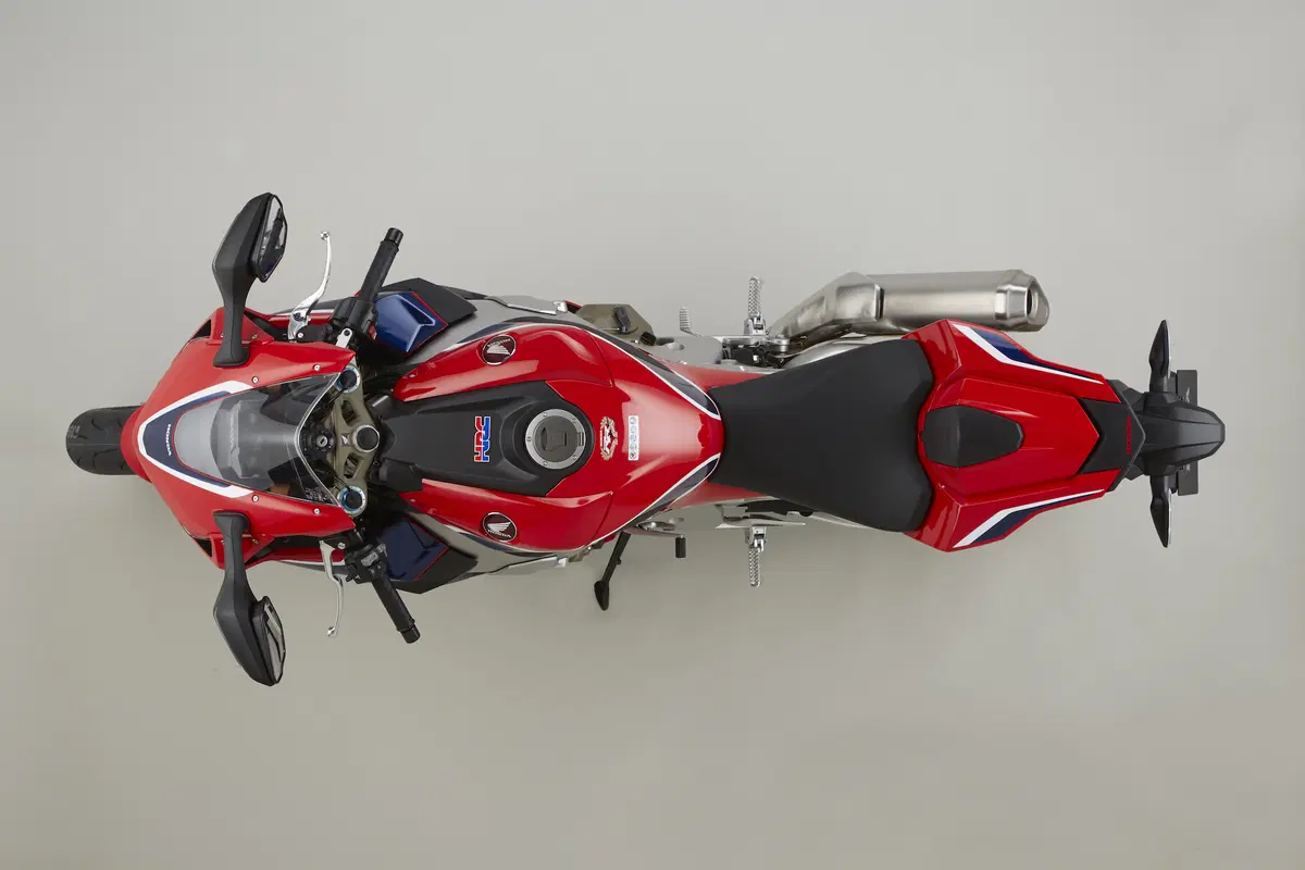 Honda CBR1000RR Fireblade SP e Fireblade SP2 2017 ad Intermot 2016: foto e dati (4)