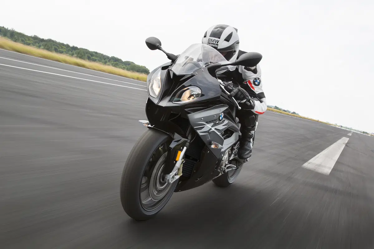 BMW S1000RR 2017 ad Intermot 2016: foto e dati (2)