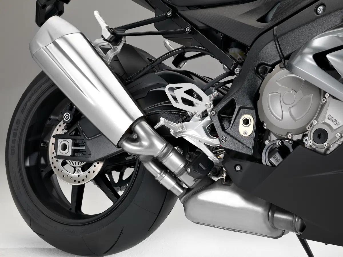 BMW S1000RR 2017 ad Intermot 2016: foto e dati (7)