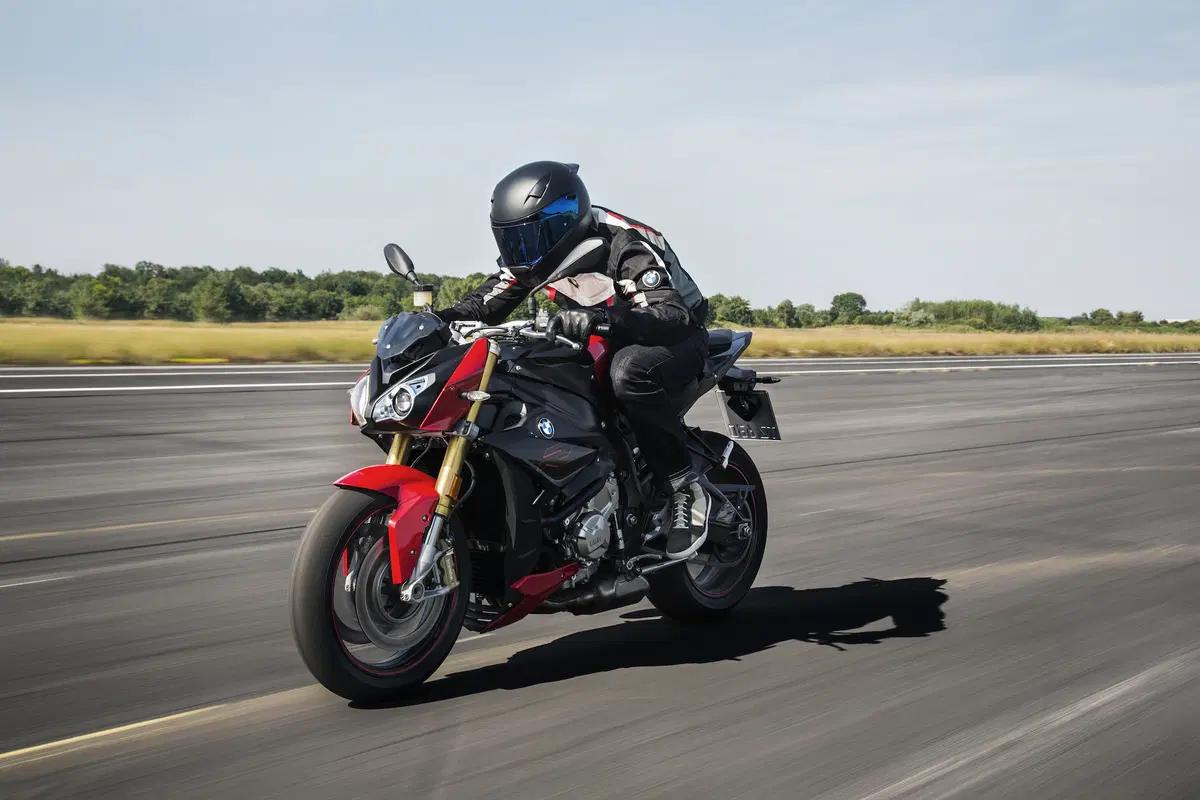 BMW S1000R 2017 ad Intermot 2016: foto e dati