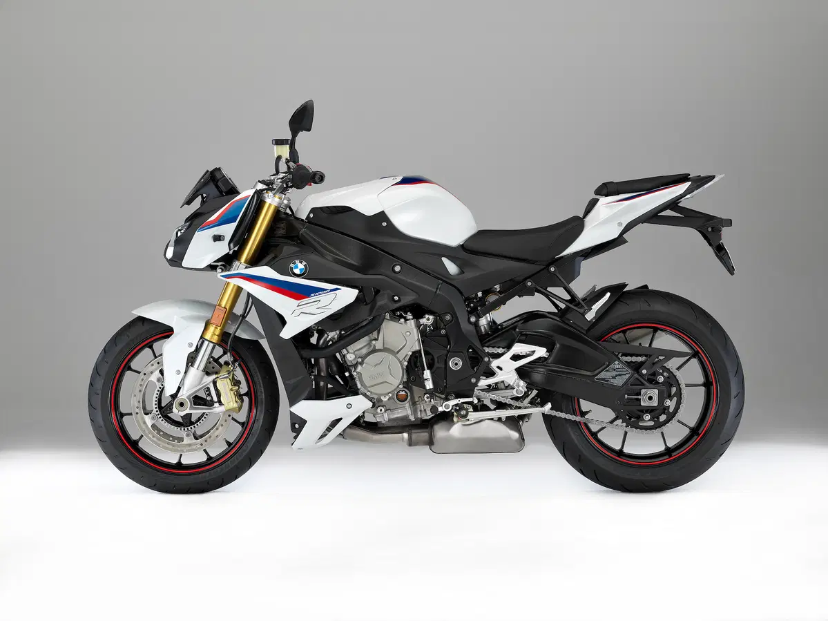 BMW S1000R 2017 ad Intermot 2016: foto e dati (3)
