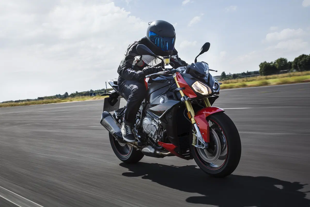 BMW S1000R 2017 ad Intermot 2016: foto e dati (4)