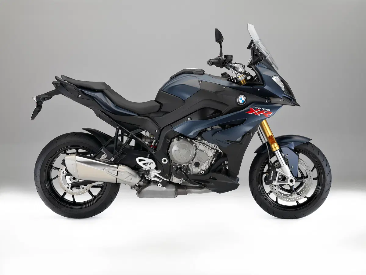 BMW S1000XR 2017 ad Intermot 2016: foto e dati (7)