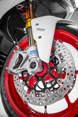 Le sospensioni Öhlins adottate dalla versione SuperSport S