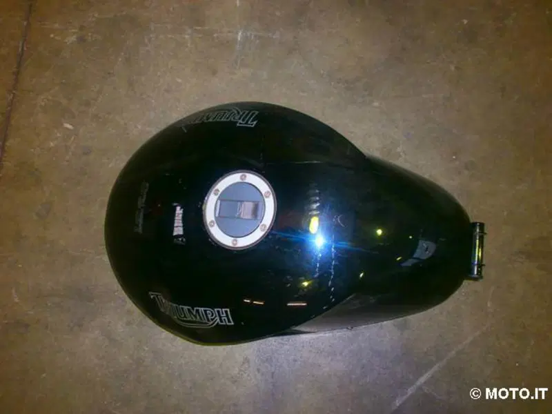 serbatoio Triumph triumph speed triple 1050 (2)