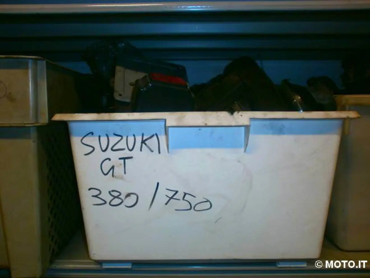 pezzi per motoristica ed estetica per suzuki gt 38 suzuki gt 380 e 750