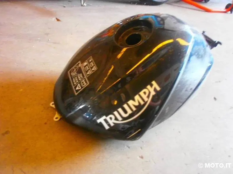 serbatoio triumph street triple street triple