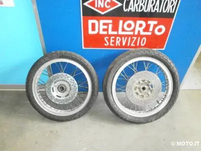 cerchi a raggi Borrani Borrani