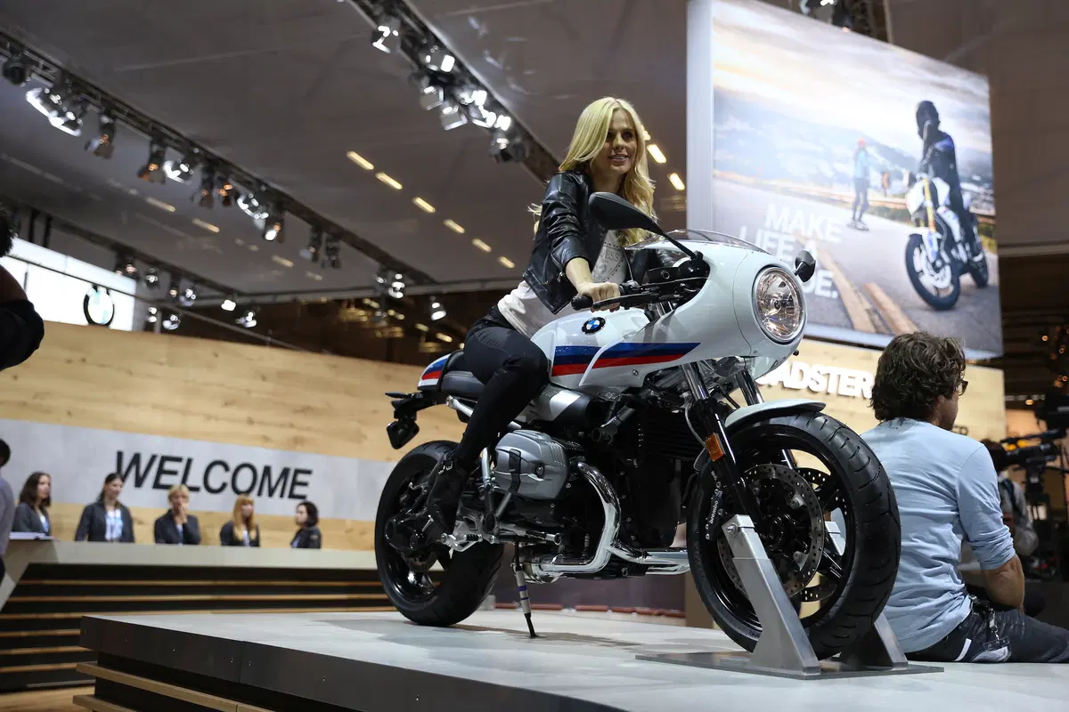 BMW R nineT Racer 2017 a Intermot, foto e dati EMBARGO