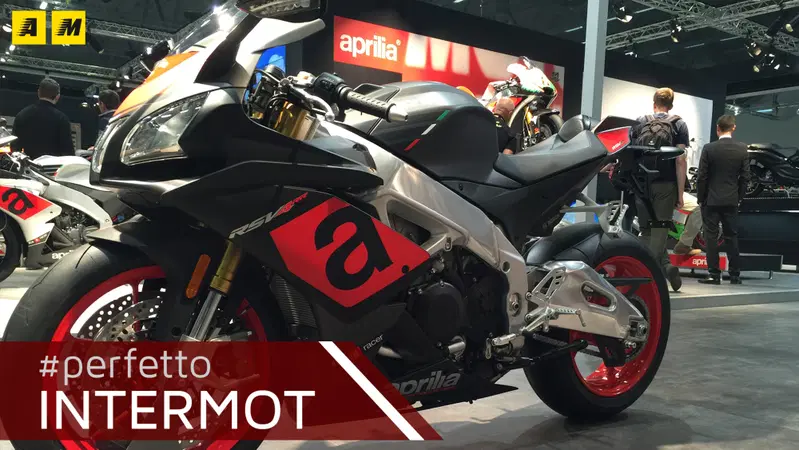 Aprilia RSV4 RR e RF  2017 a Intermot 2016: il video