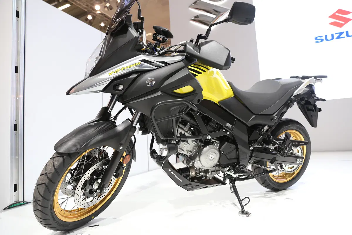 Suzuki V-Strom 1000 2017 a Intermot: foto e dati (2)