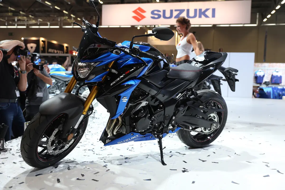 Suzuki GSX-F 750 debutta a Intermot: foto e dati (2)